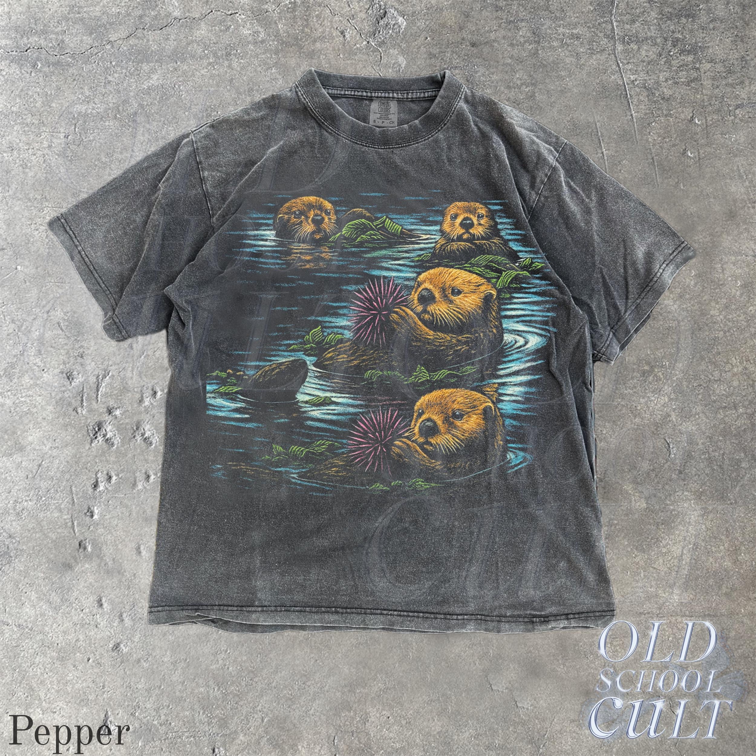 Vintage Otter Swimming 90s Retro Otter Nature Wildlife 90s Animal Nostalgia Otter Lover (2)