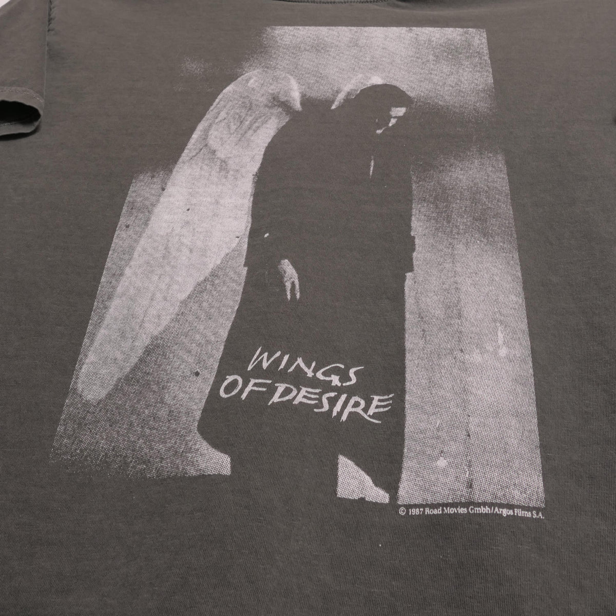 Wings Desire Tee Wim Wenders 1987 Movie Criterion Avant Garde Art House Film German Filmmaker Faded Heavyweigh Xl (3)