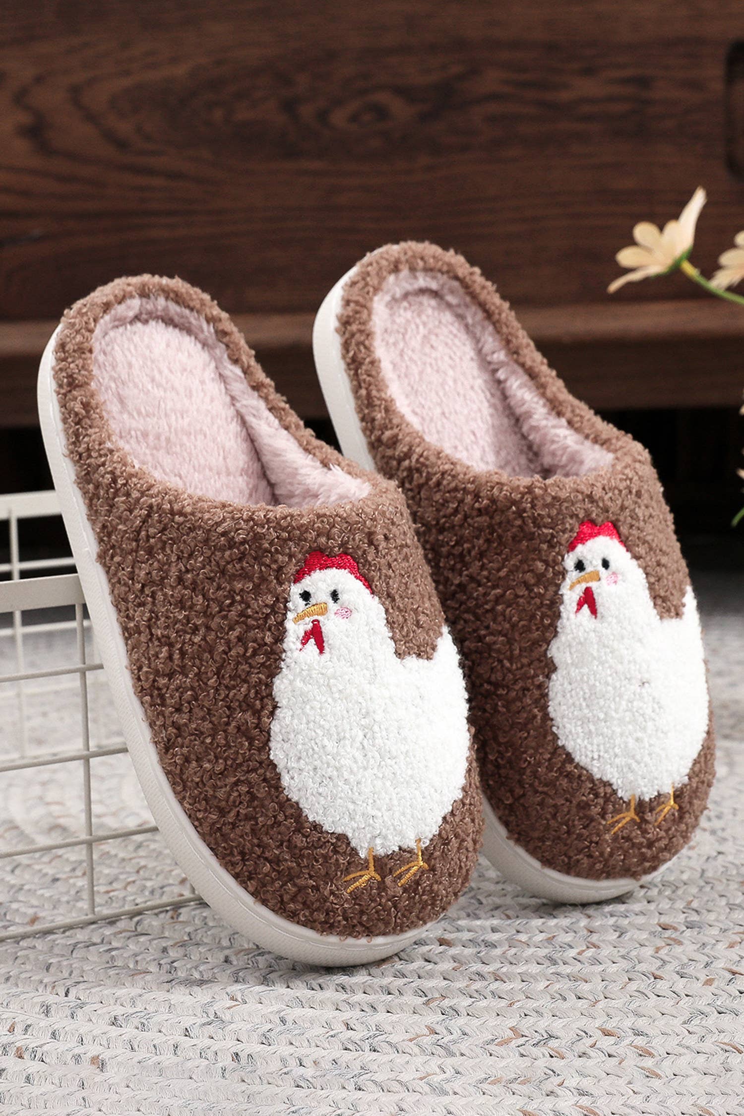 Cartoon Chick Color Contrasted Liner Plush Slippers