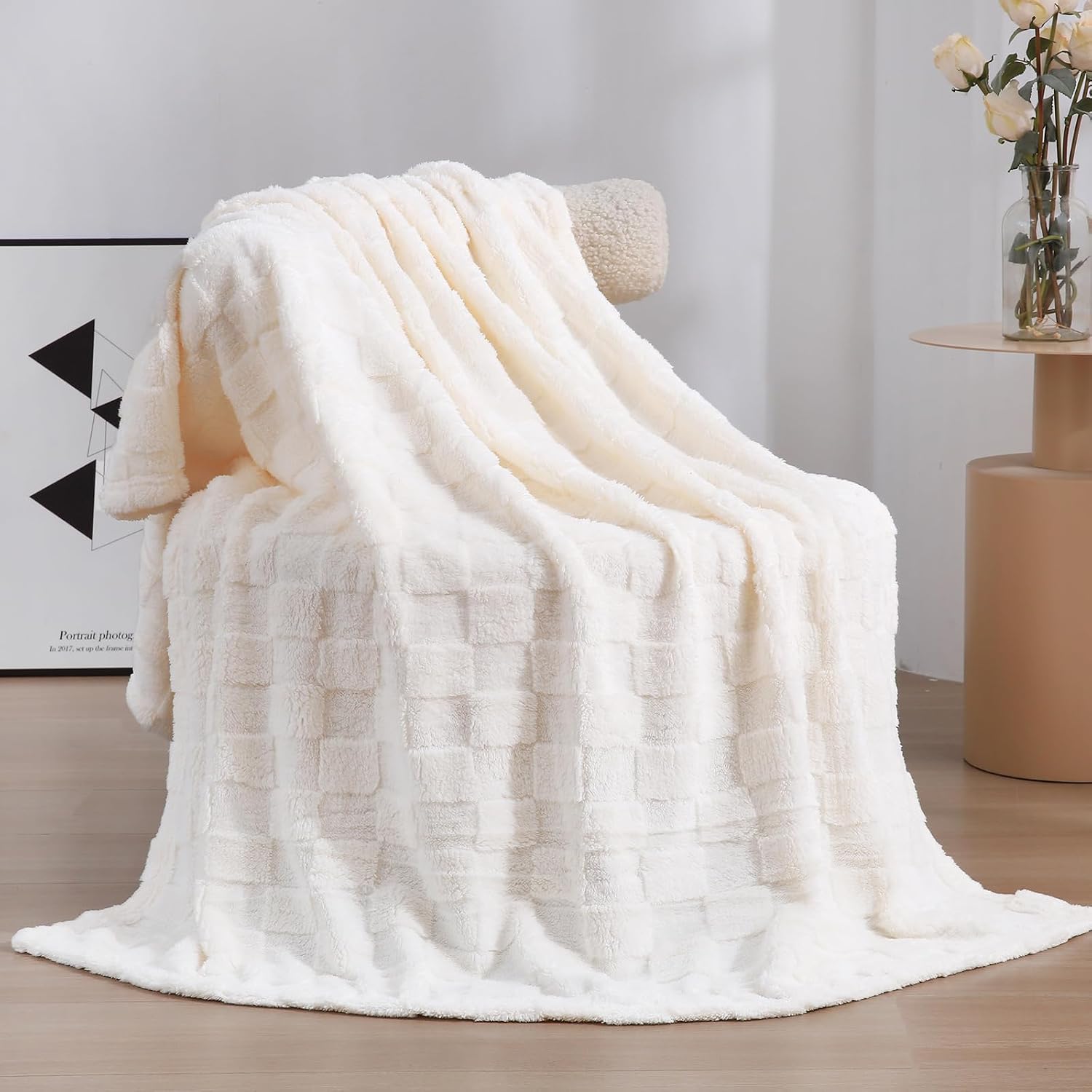 Cream White Fleece Throw Blanket 50”×60” for Couch Sofa Bed,Super Soft Cozy Plush Microfiber Flannel Blanket with 3D Checkered Design Lightweight for Adults,Woman,Girls