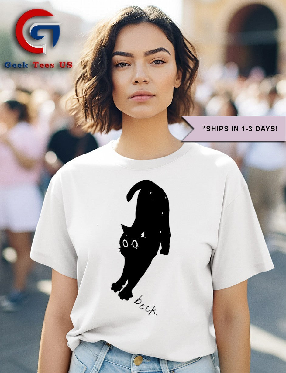 Cat wave to earth beck shirt