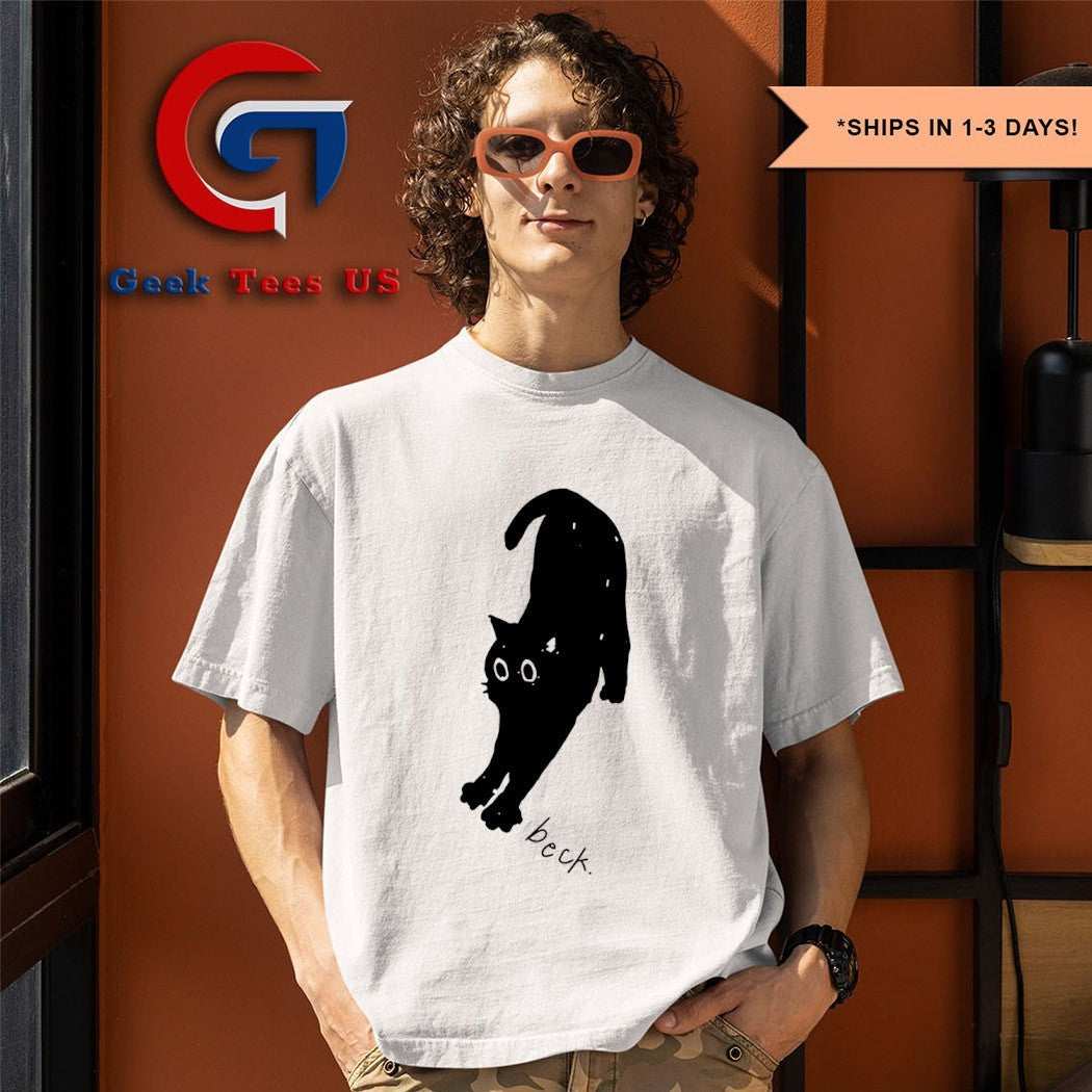 Cat wave to earth beck shirt