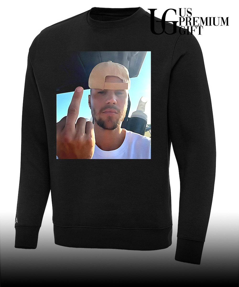 Justin Bieber middle finger shirt