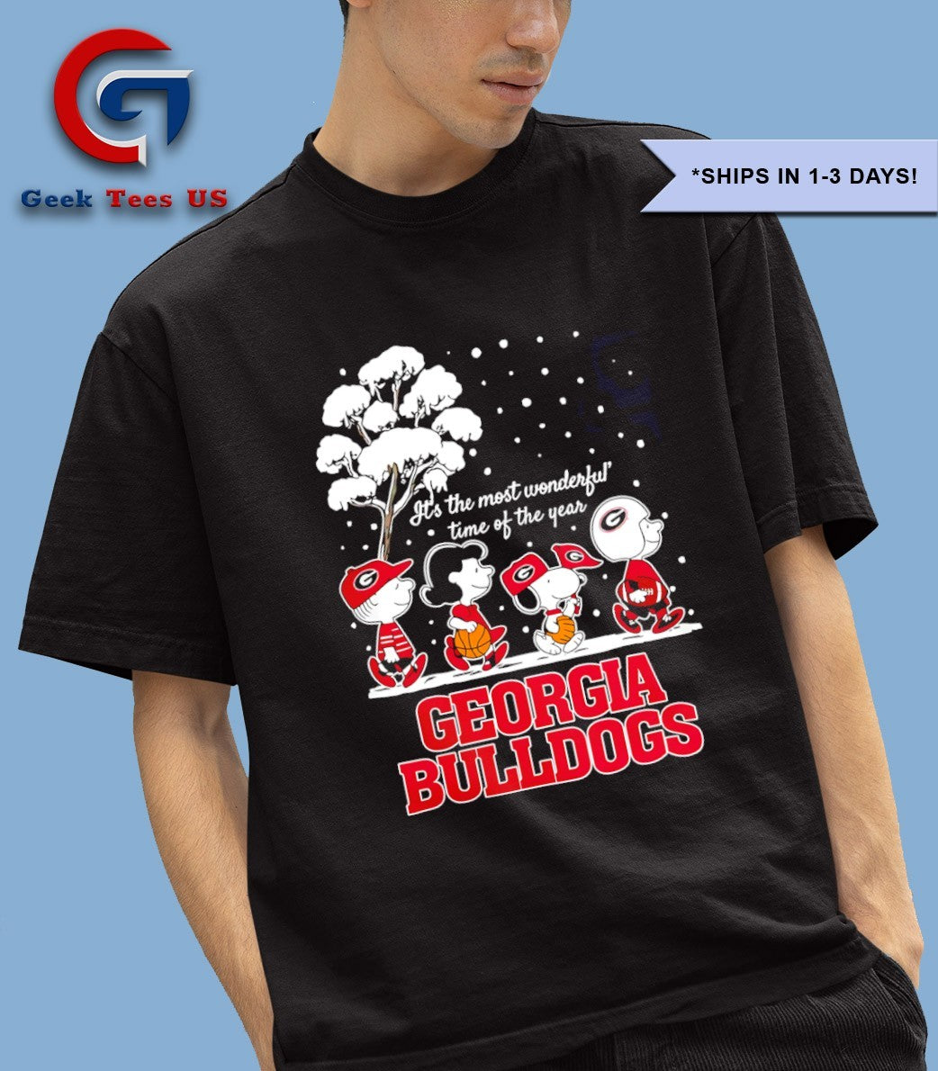 Peanuts characters Georgia Bulldogs it’s the most wonderful time of the year scene Christmas Season Holiday 2025 shirt