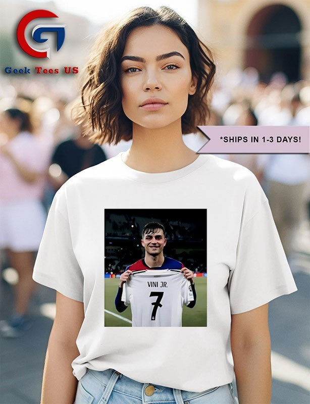 Pedri Pulling Vini Jr 7 photo shirt