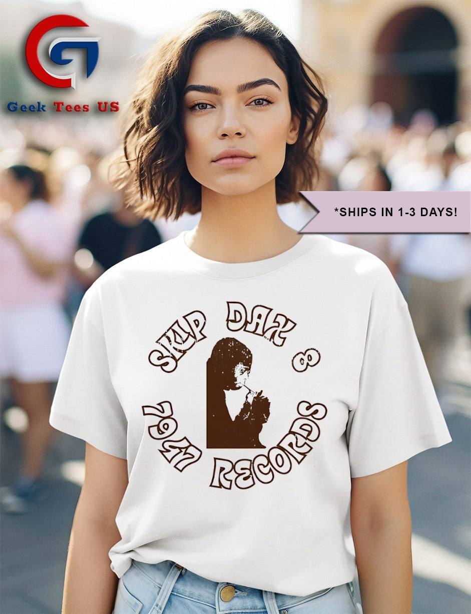 Skip da 8 7947 records shirt