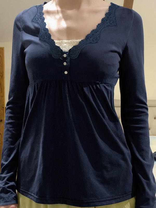 Women's Lace Patchwork Button V Neck Long Sleeve A-Line T-Shirt, Y2K Vintage Style Fall Winter Casual Top for Women