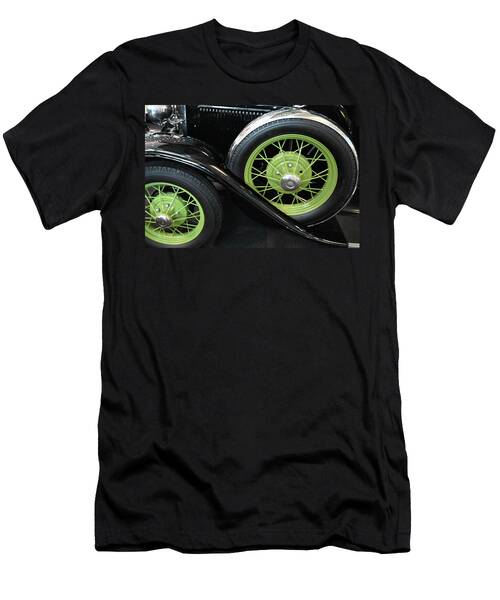 Classic Car Infinity Tires In Green And Black T-Shirt