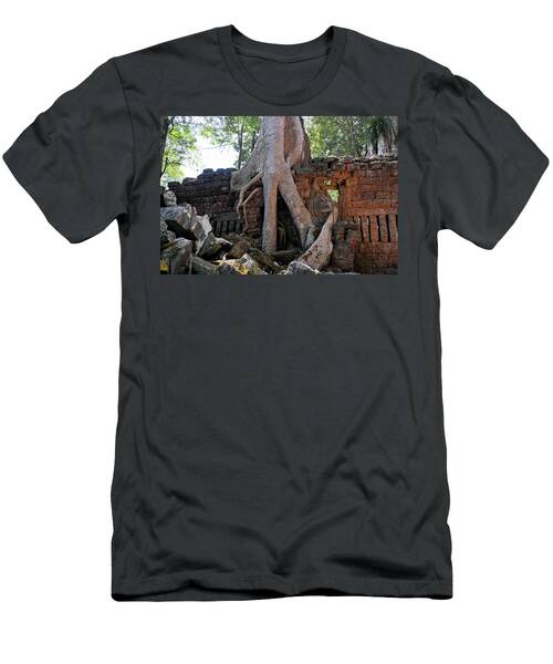 Fig Tree Growing Through Outer Wall Ruin At Siem Reap Cambodia T-Shirt