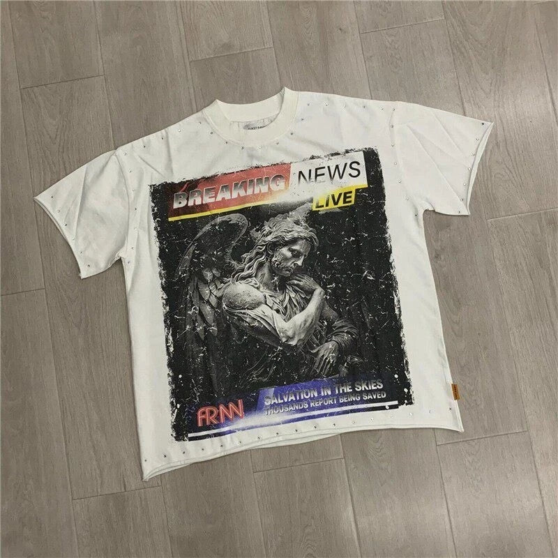FIRST ROW - American-style street art print with glittering diamonds on T-shirt