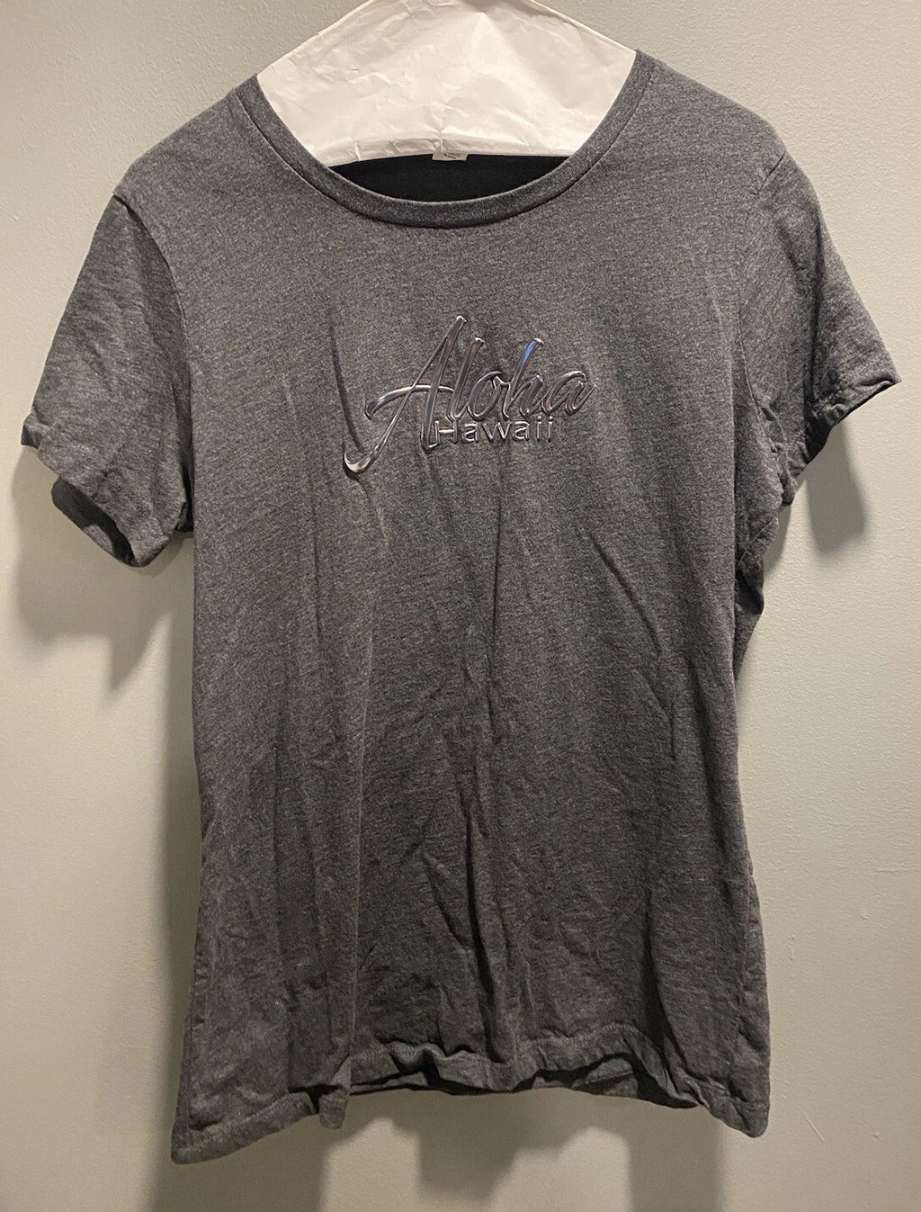 Super Trendy Gray Short Sleeve "Aloha" T-Shirt