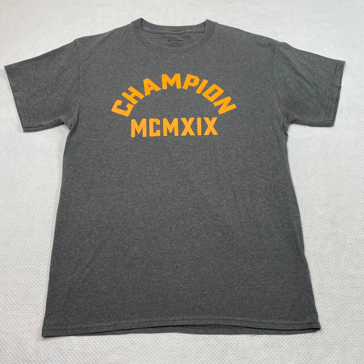 Champion Mens T Shirt sz M Gray Short Sleeve Crew Neck Minimalist Streetwear
