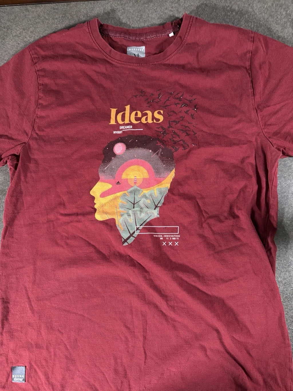 Maxzone Clever Ideas Graphic T Shirt Men’s M Maroon Dreamer Innovation Tee