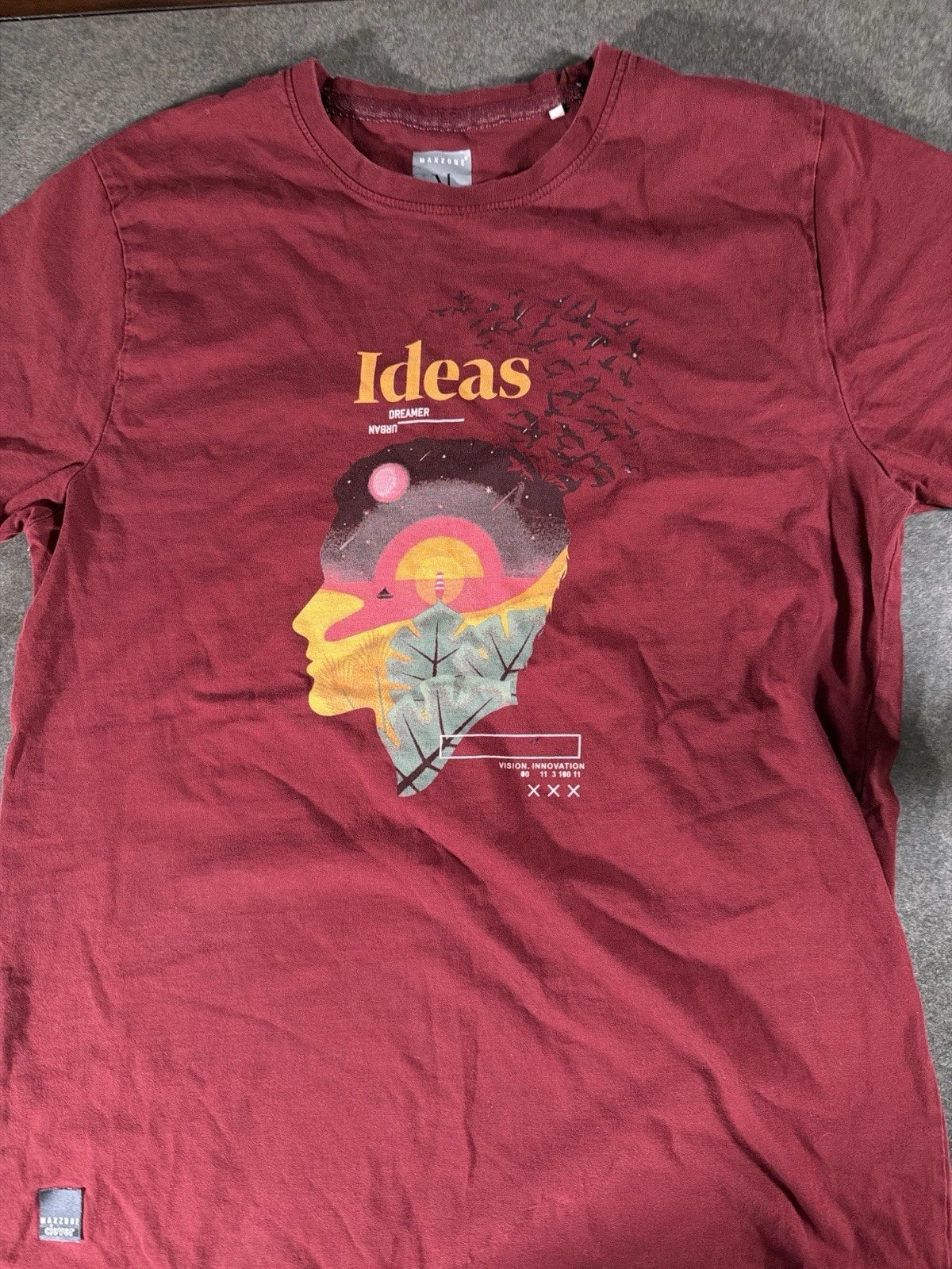 Maxzone Clever Ideas Graphic T Shirt Men’s M Maroon Dreamer Innovation Tee