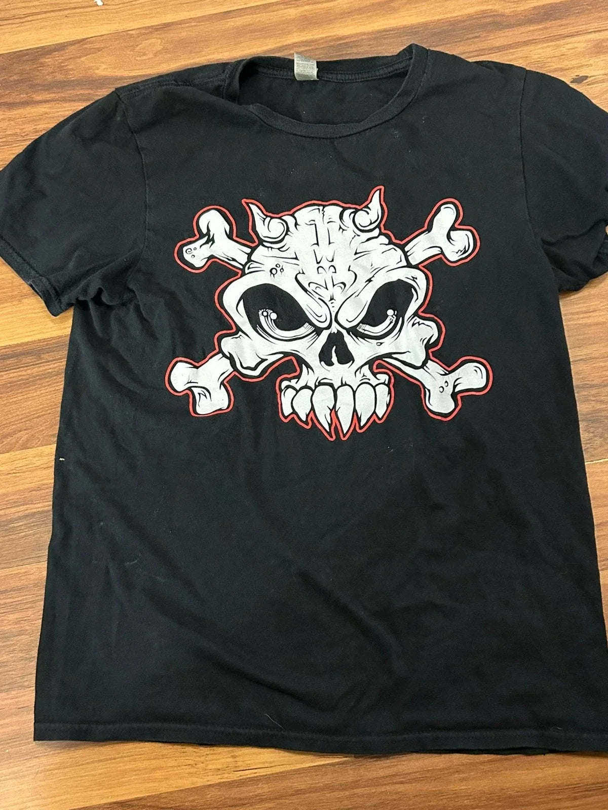 Hemlock Death Metal Band T Shirt Skull Crossbones Gildan Small S Y2K