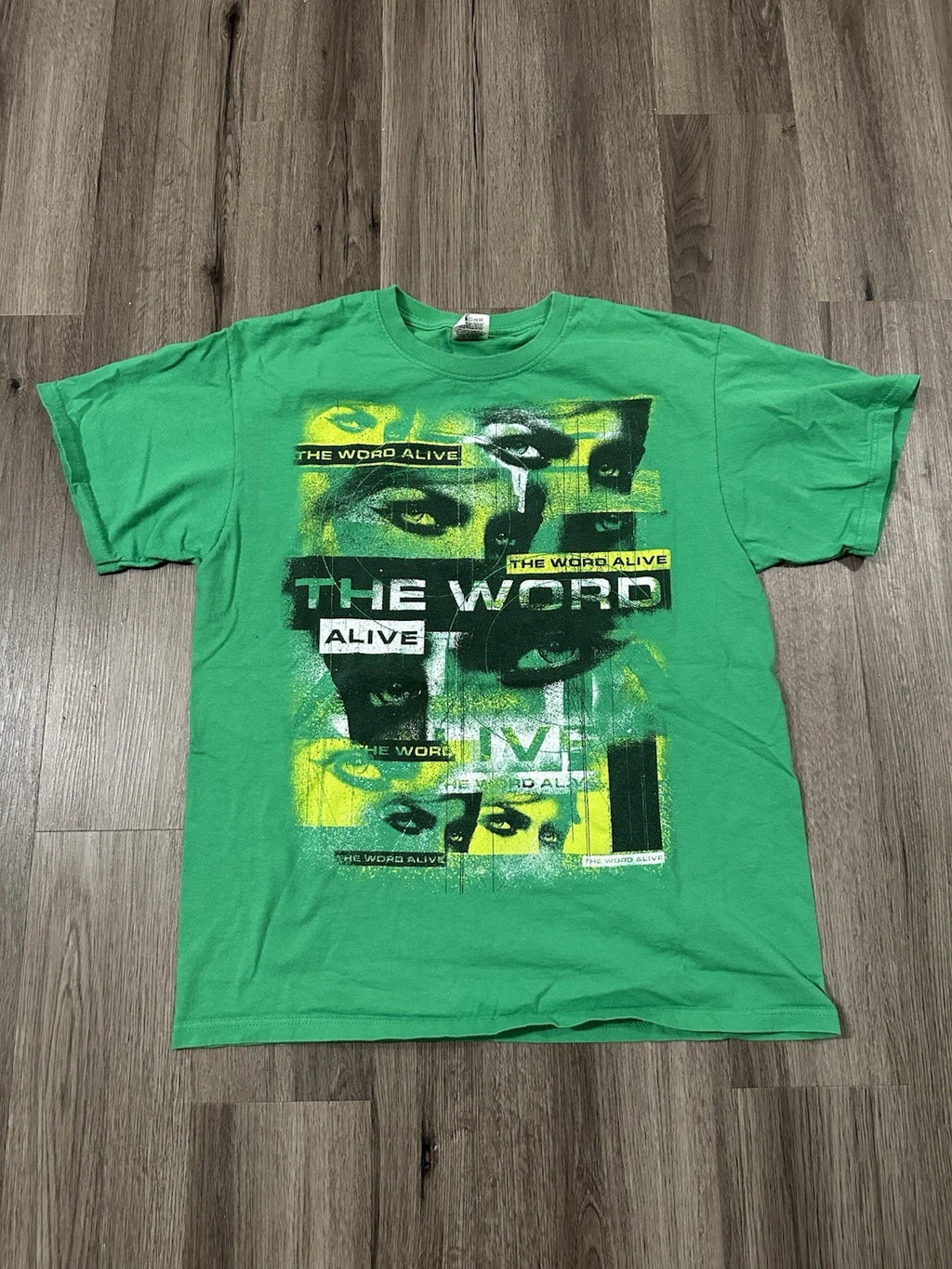 Vintage Y2K The Word Live Emo Hot topic goth band tee tshirt large