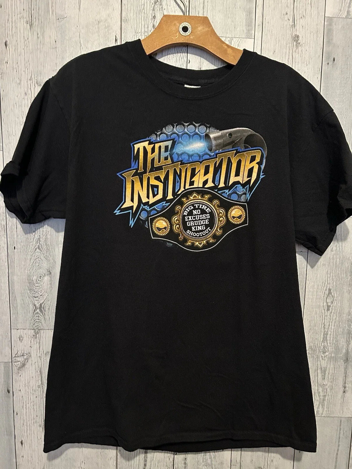 Men’s The Instigator Grunge King Black  T-shirt Size L Troy A Baugh