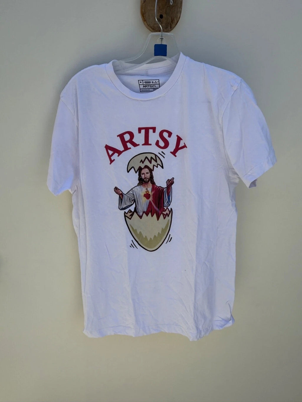 ARTSY JESUS IN EGG TEE SHORT SZ M S16