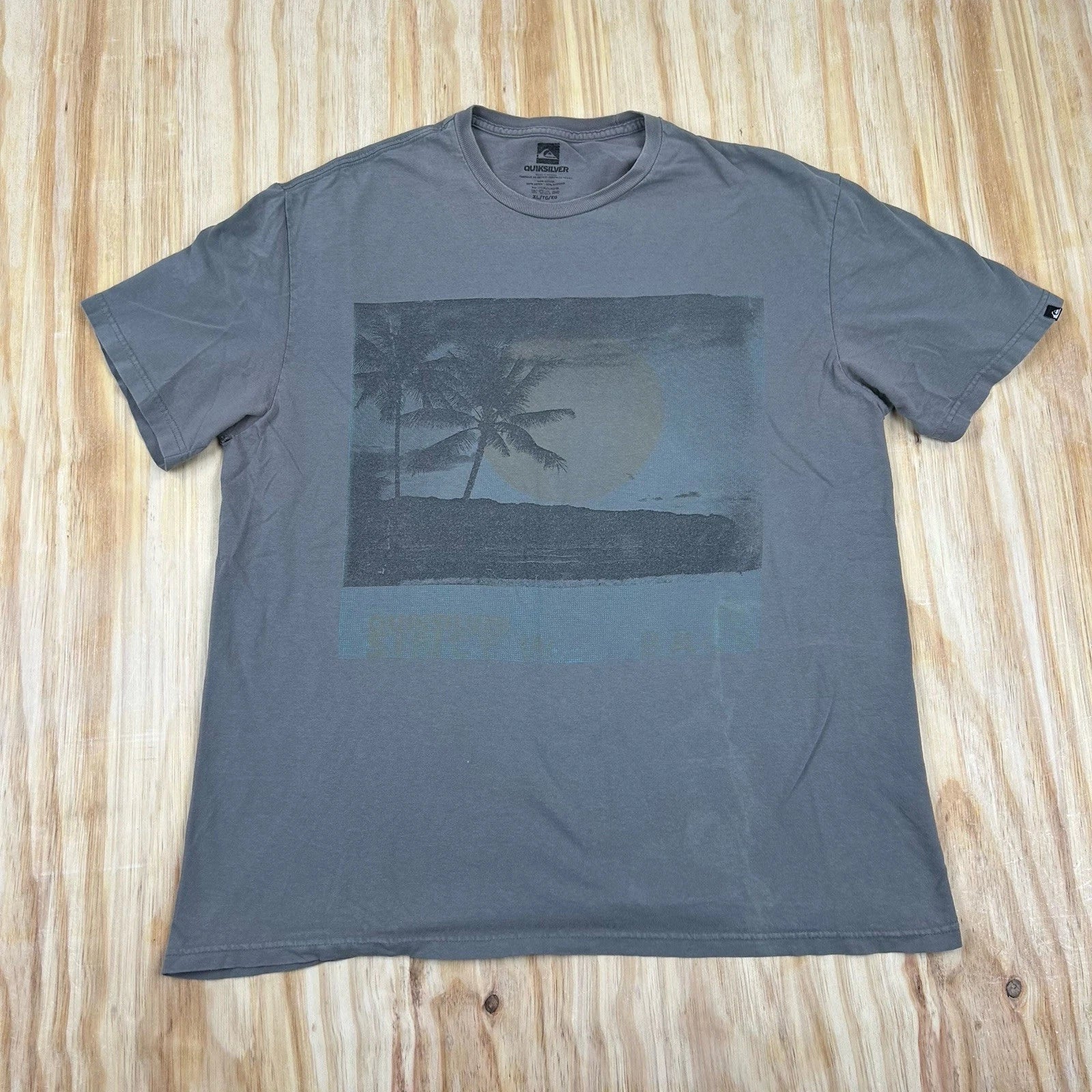 Quiksilver T Shirt Men's Gray Surf Skate Logo Tee Y2k XL Fade Worn Distress