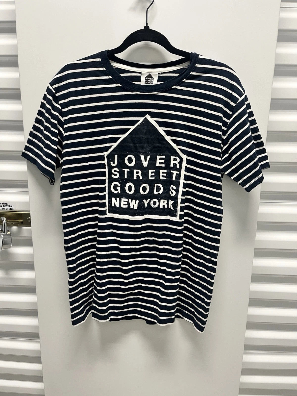 Dover Street Goods T-Shirt Mens Medium Navy Blue Excellent Striped NYC Logo Tee