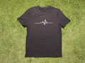 Minimalist Heartbeat Line Graphic T-Shirt Men’s Small Black Crew Neck Tee