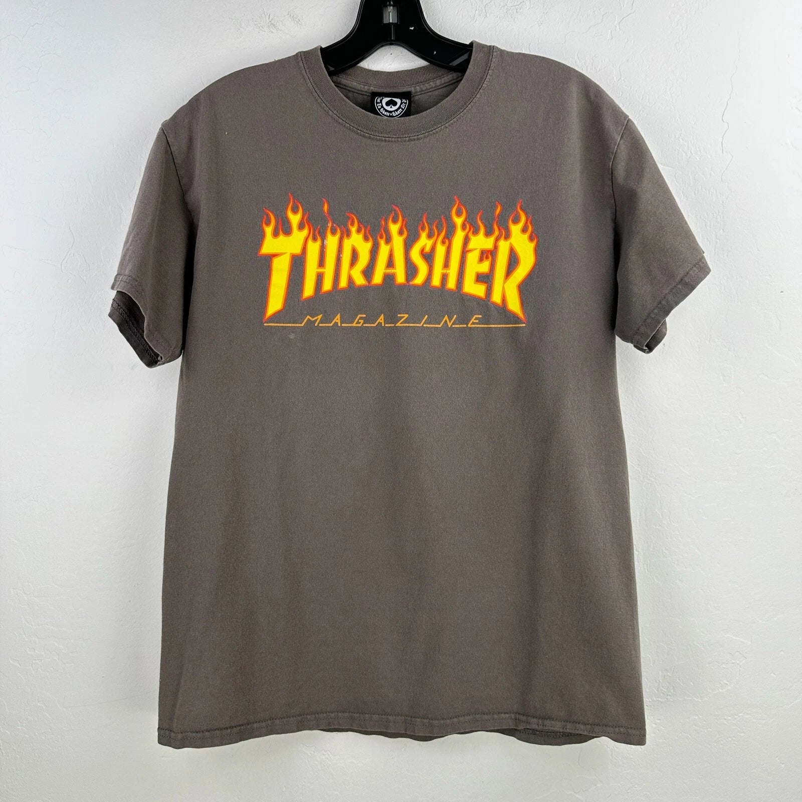 Thrasher Tshirt Mens Medium Gray Tee Streetwear Skate Grunge Flames Mall Goth