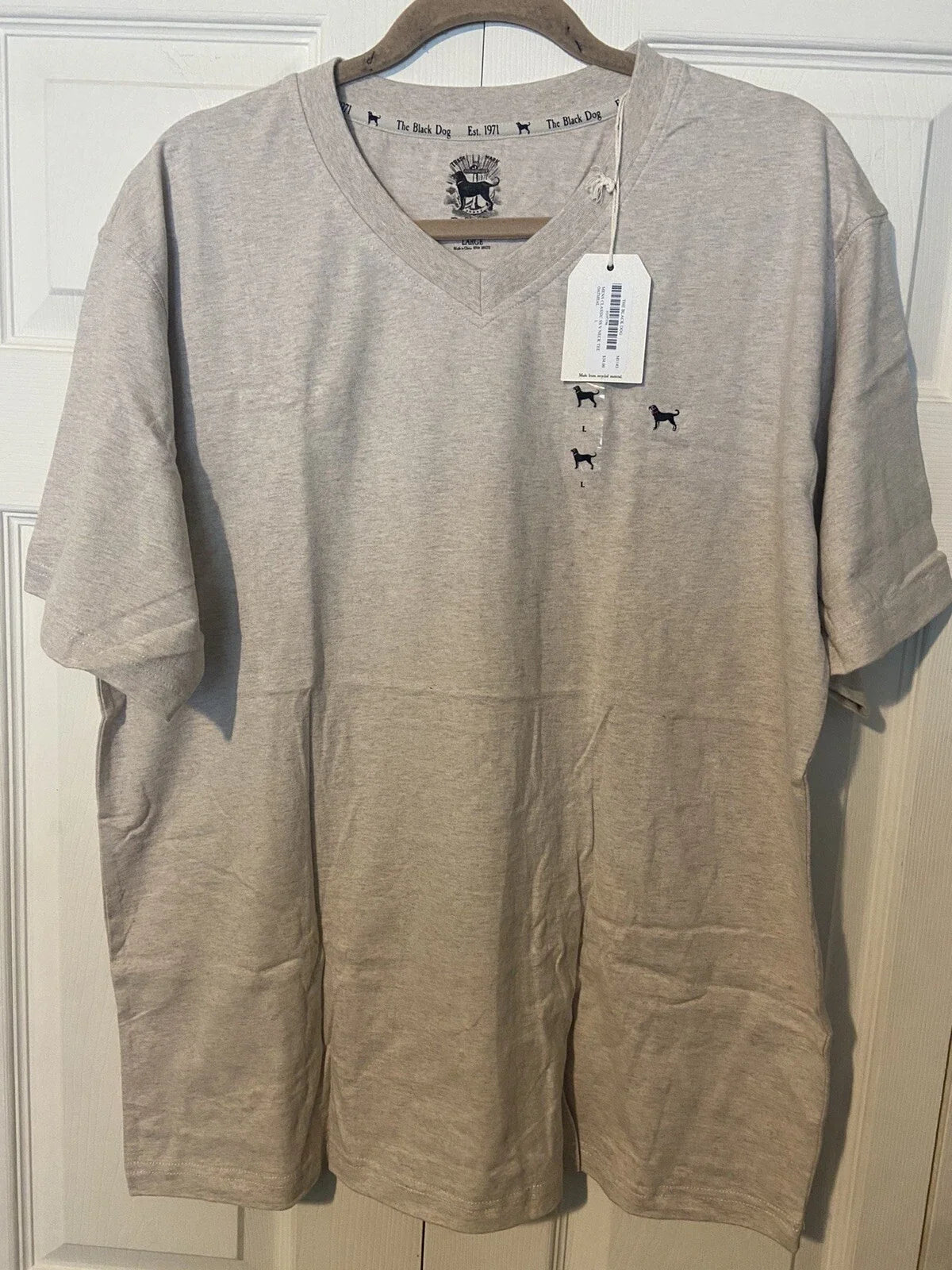 The Black Dog Classic Collection Men’s V-Neck T-Shirt Short Sleeve Oatmeal L