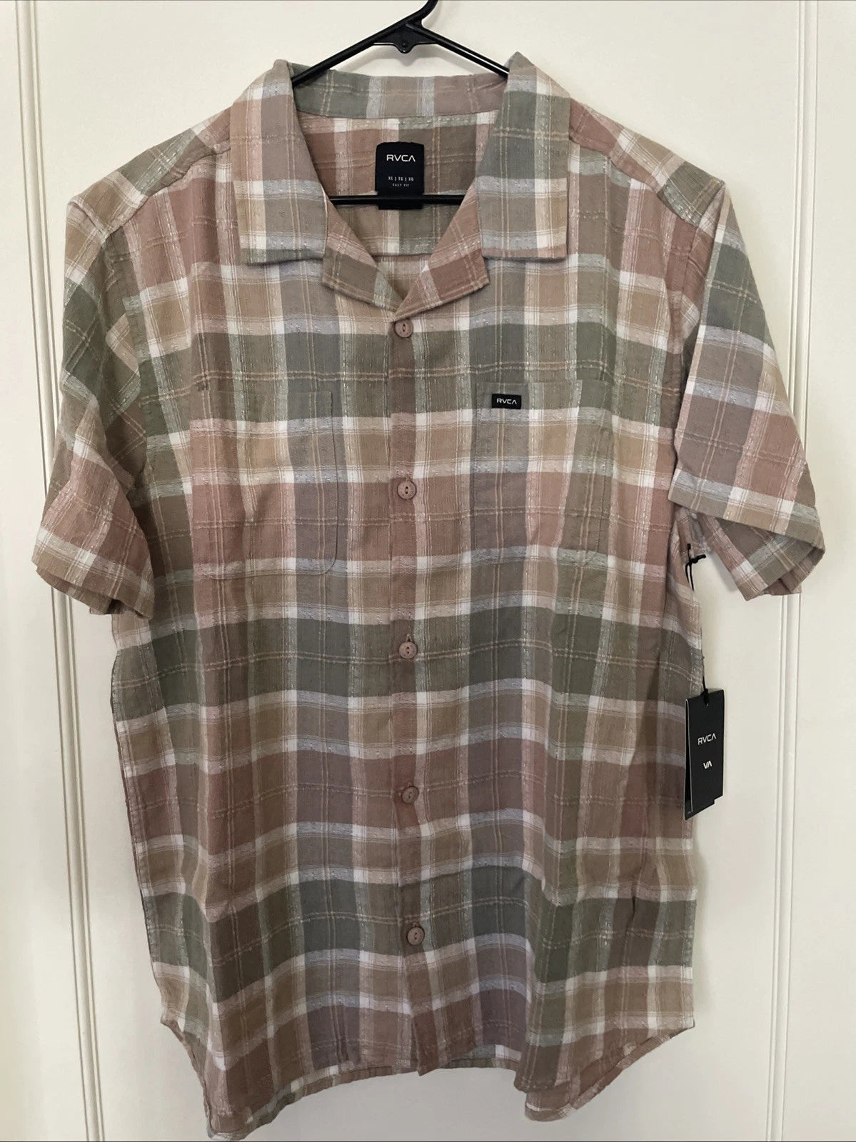 New RVCA Sport Designer Street Style Button Font Short Sleeve Shirt Size XL