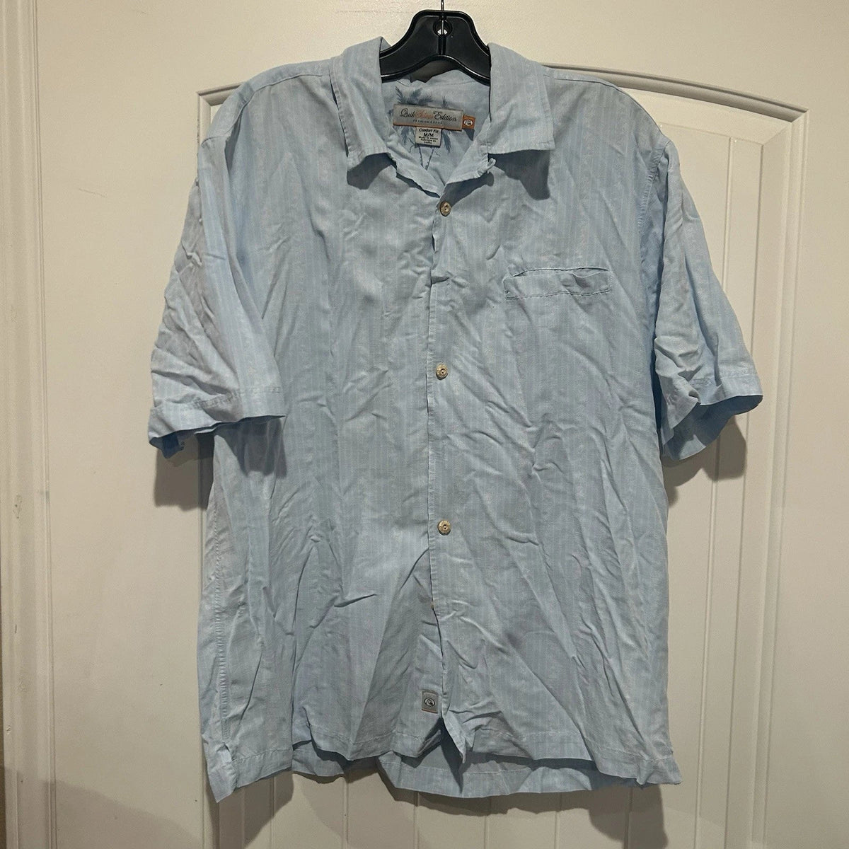 Quiksilver Shirt Mens Size Medium Button Neck Short Sleeve Stretch