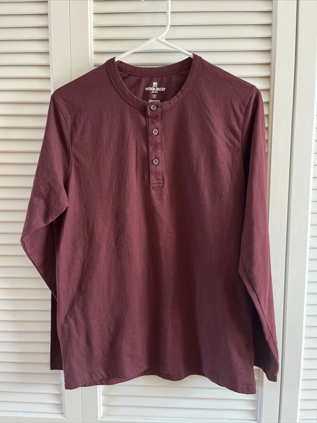 Woolrich Burgundy Henley Long Sleeve Size S Cotton/Polyester EUC