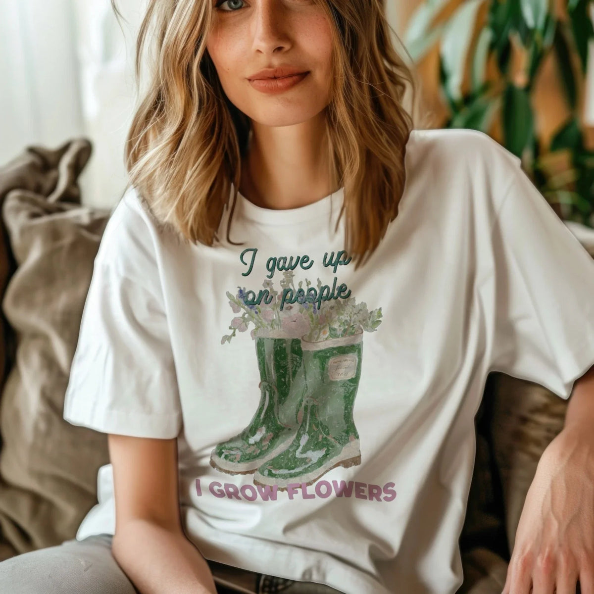 Funny Gardener Gift T-Shirt Aesthetic Botanical Flower Graphic Tee Retro Boho Te