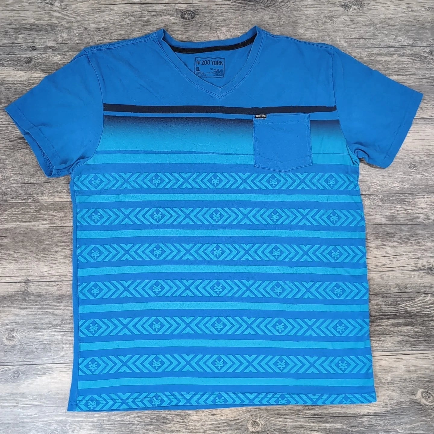 Zoo York V-Neck T-Shirt Mens XL Blue All Over Print Skater Street Style Y2K