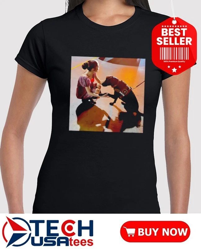 Ariana Grande slipping down with dog photo shirt
