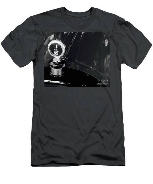 Vintage Radiator Cap - Bw001 T-Shirt