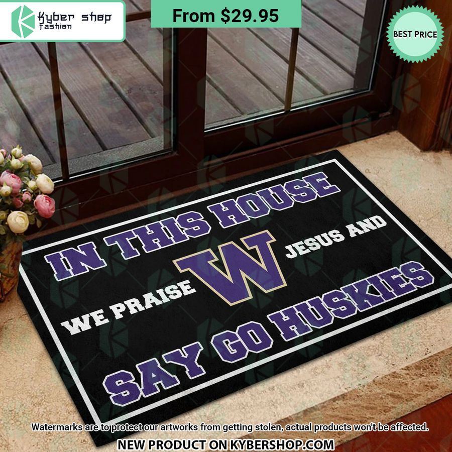 Washington Huskies In This House We Praise Jesus and Say Go Huskies Doormat